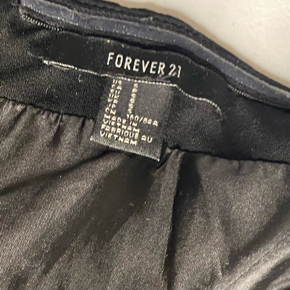 FOREVER 21 PEPLUM BLACK MINI DRESS SIZE SMALL - Picture 2 of 3